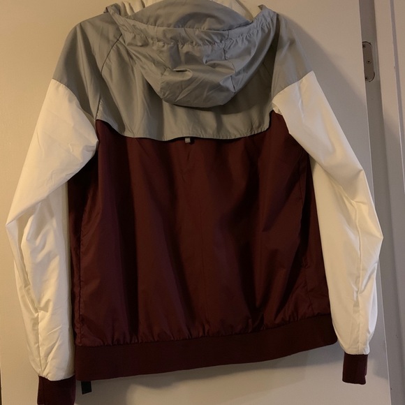 Nike light jacket - Picture 3 of 5